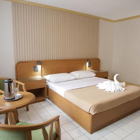 Hotel Soriente Маніла Екстер'єр фото