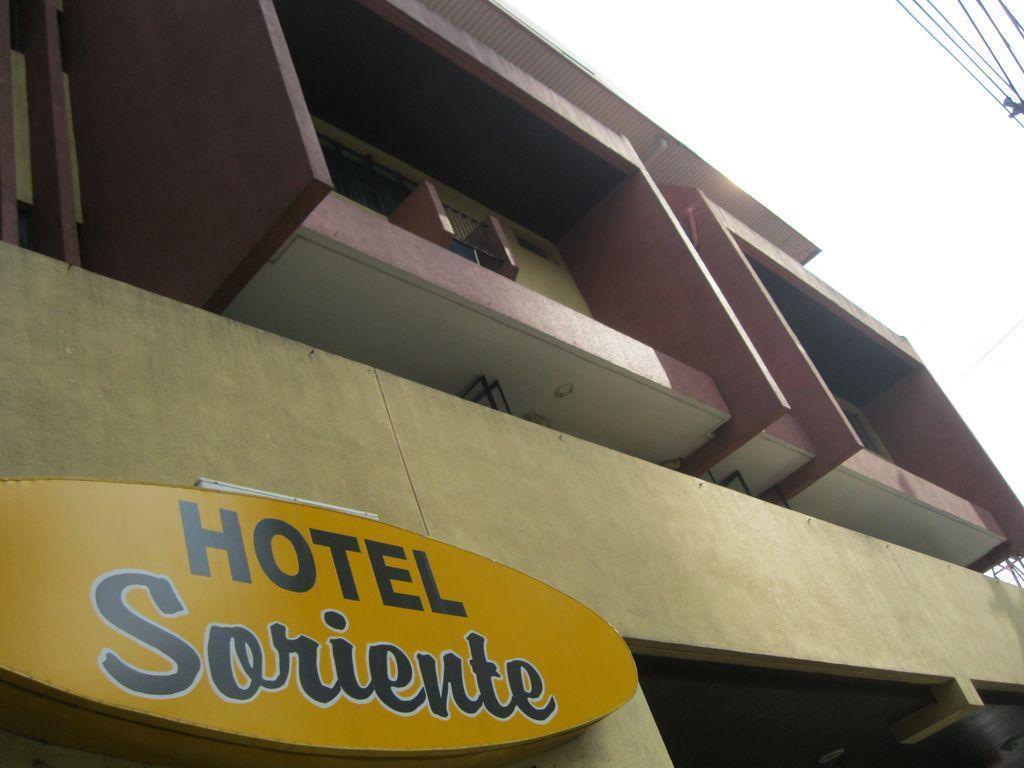 Hotel Soriente Маніла Екстер'єр фото