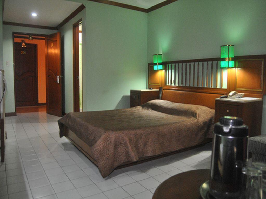 Hotel Soriente Маніла Екстер'єр фото